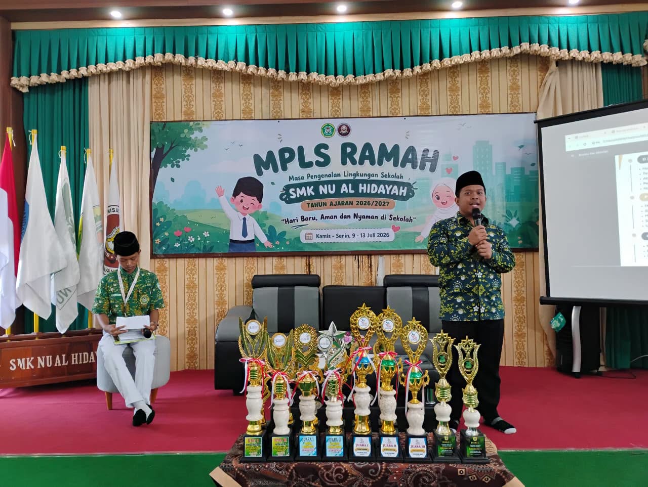 MPLS RAMAH Hari Ketiga, Kenalkan Organisasi hingga Aplikasi Sekolah
